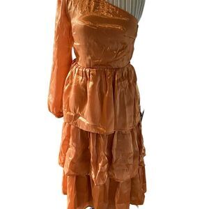 Lulus size small lines semi formal dress new with tags paid 109 great deal